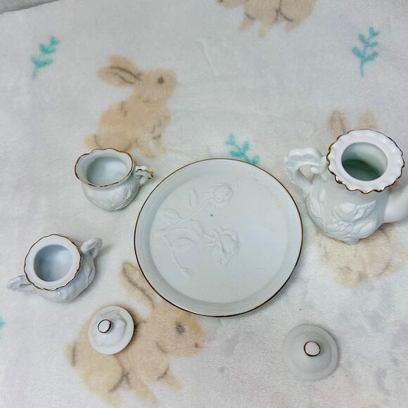Vintage White Matte Floral/ Gold Edge Miniature Tea Set - Picture 3 of 3